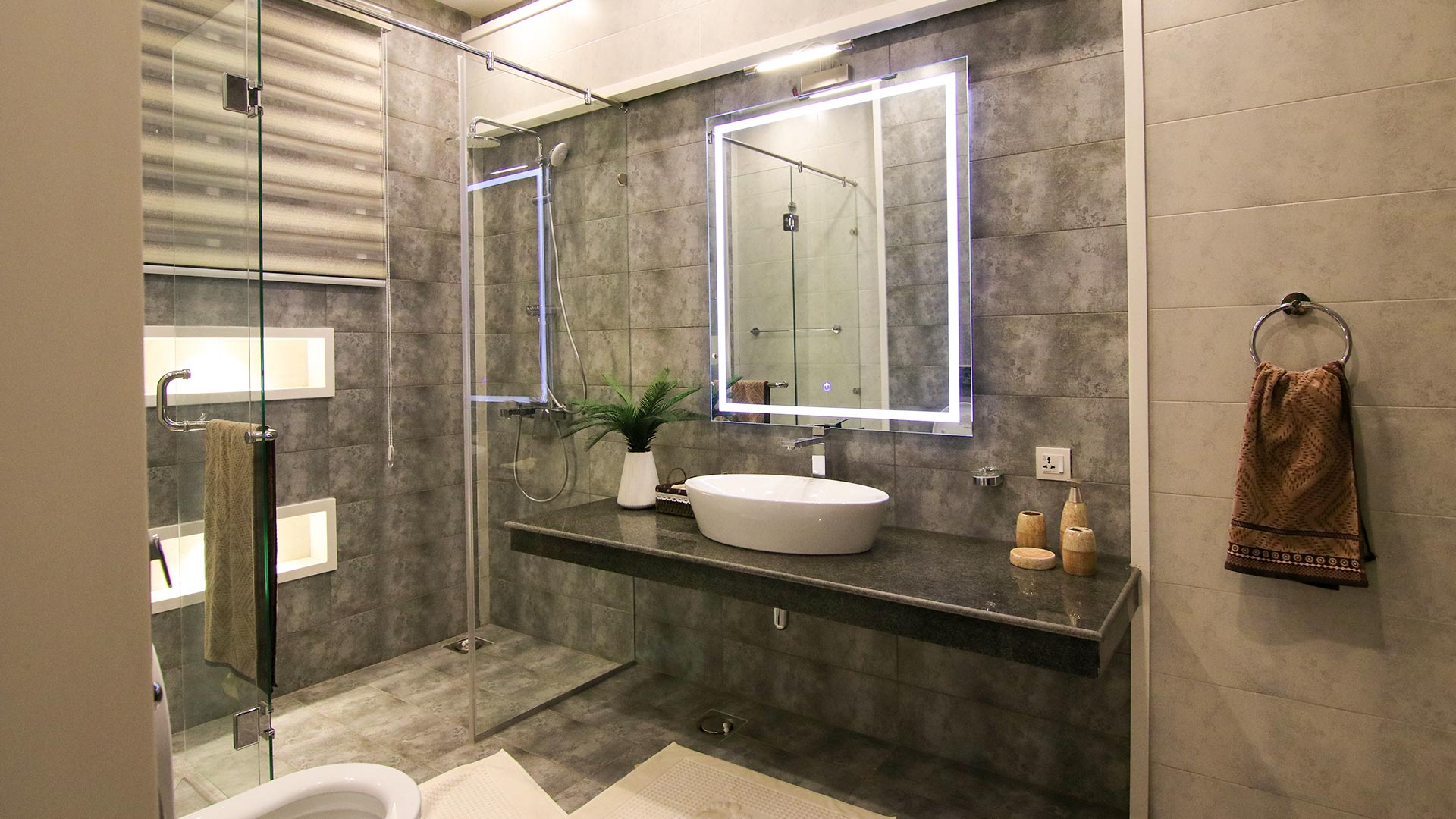 Small Bathroom with Mirrors